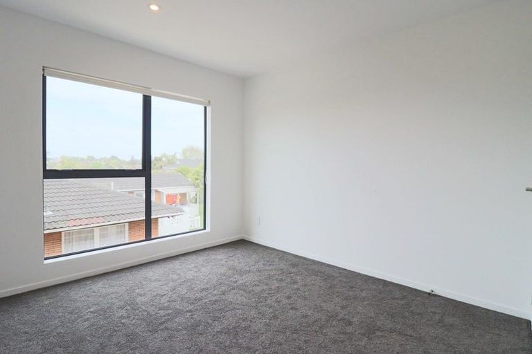 Photo of property in 62b Glenmore Road, Sunnyhills, Auckland, 2010