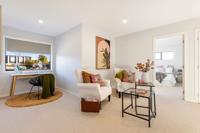 Photo of property in 49b Matipo Road, Te Atatu Peninsula, Auckland, 0610