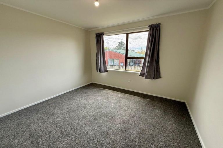 Photo of property in 6 Elvira Place, Ranui, Auckland, 0612