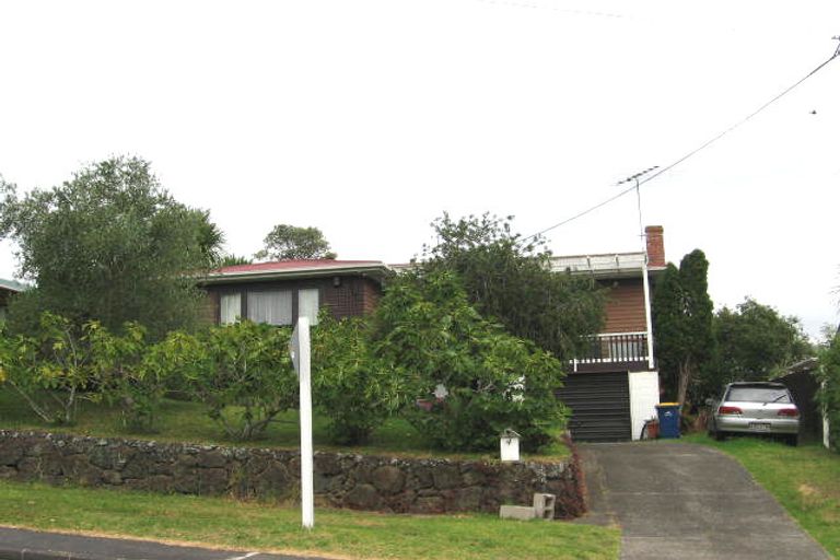 Photo of property in 4 Lauderdale Road, Birkdale, Auckland, 0626