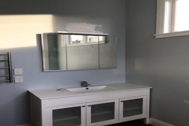 Photo of property in 92 Britomart Street, Berhampore, Wellington, 6023