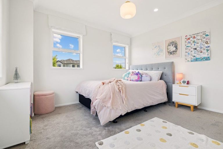 Photo of property in 2 Tauwaka Crescent, Riverhead, 0820