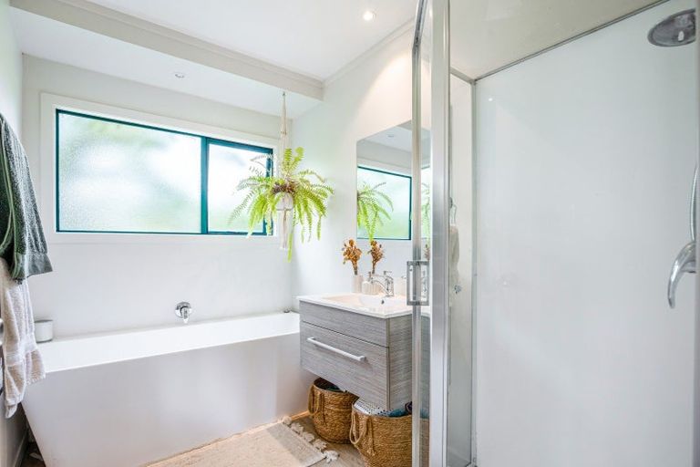 Photo of property in 11 Murray Way, Waimauku, 0812