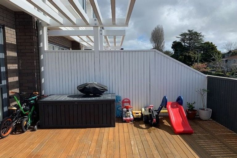 Photo of property in 27 Komanawa Lane, Mount Wellington, Auckland, 1062