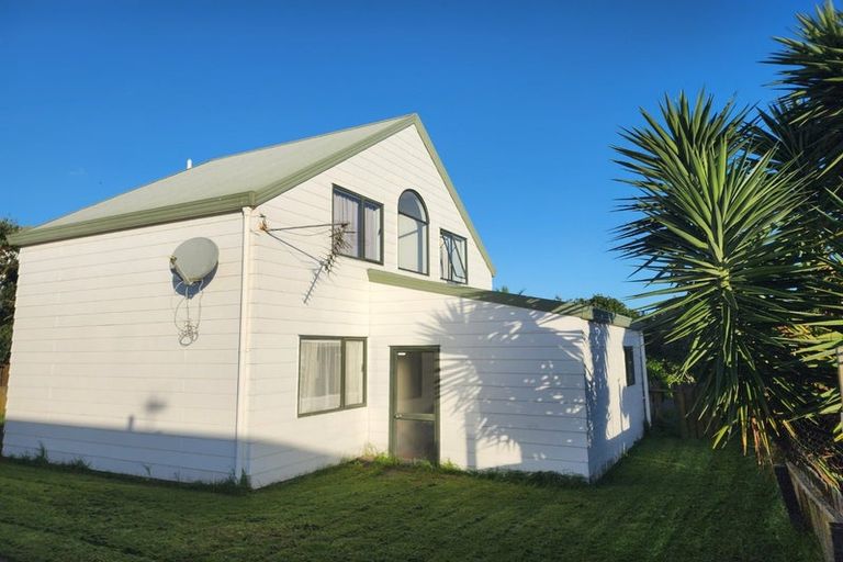 Photo of property in 26 Barneys Farm Road, Clendon Park, Auckland, 2103