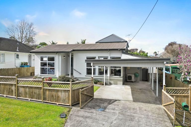 Photo of property in 1/18 Toru Street, Te Atatu Peninsula, Auckland, 0610