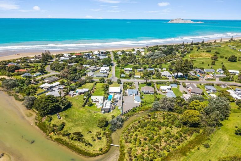 Photo of property in 36 Airini Road, Waimarama, Havelock North, 4294