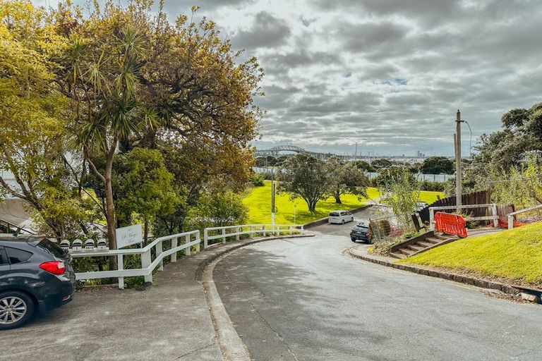 Photo of property in 4/80 Saint Marys Road, Saint Marys Bay, Auckland, 1011