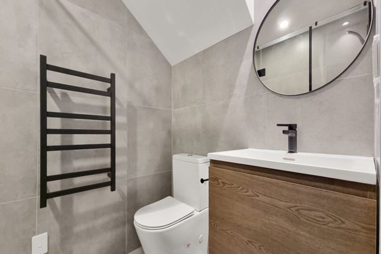 Photo of property in 14 Mina Way, Browns Bay, Auckland, 0630