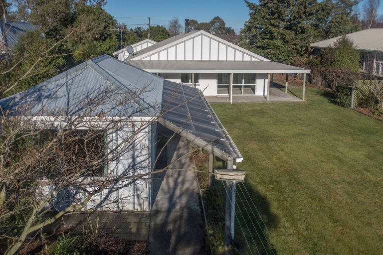 Photo of property in 16 High Street, Kirwee, Darfield, 7571