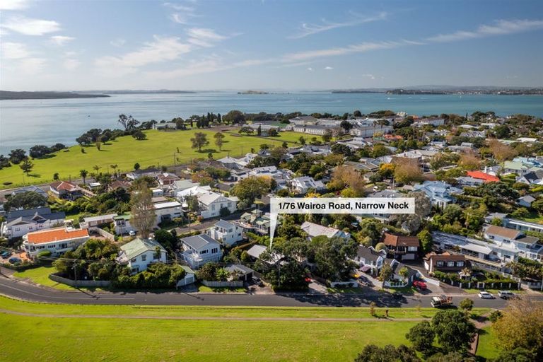 Photo of property in 2/76 Wairoa Road, Narrow Neck, Auckland, 0624