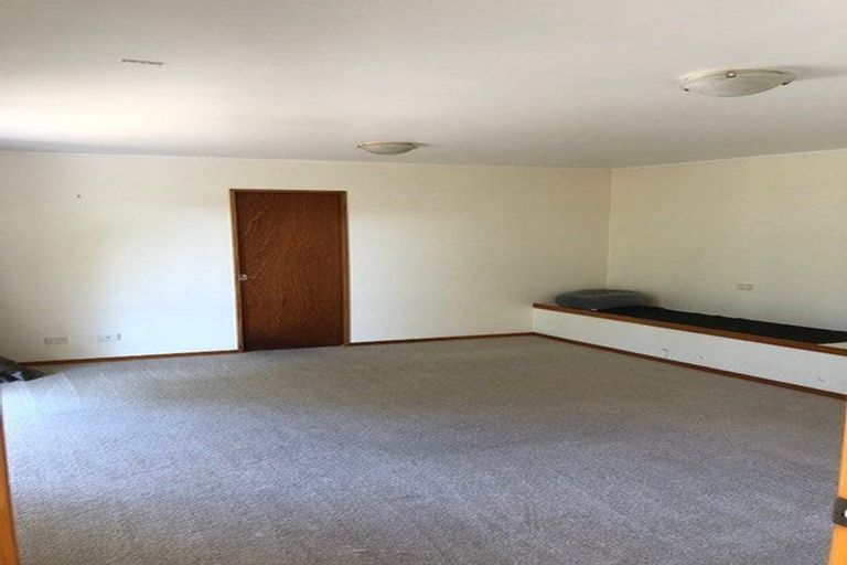 Photo of property in 20 Lingham Crescent, Torbay, Auckland, 0630