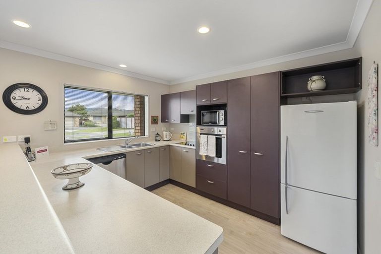 Photo of property in 12 Manhattan Court, Paraparaumu Beach, Paraparaumu, 5032