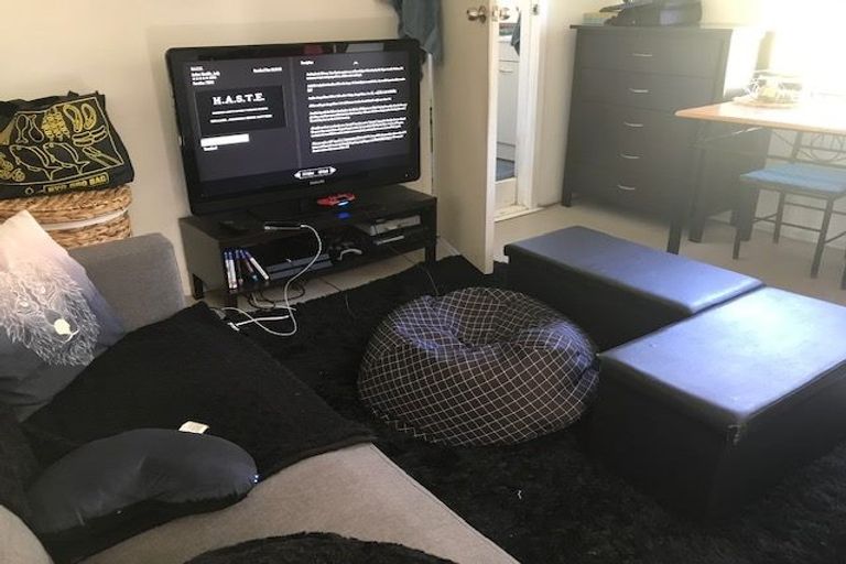 Photo of property in 2/46a Salisbury Road, Birkdale, Auckland, 0626