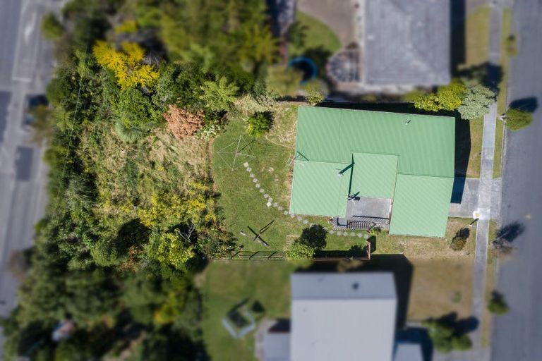 Photo of property in 13 Rembrandt Avenue, Tawa, Wellington, 5028