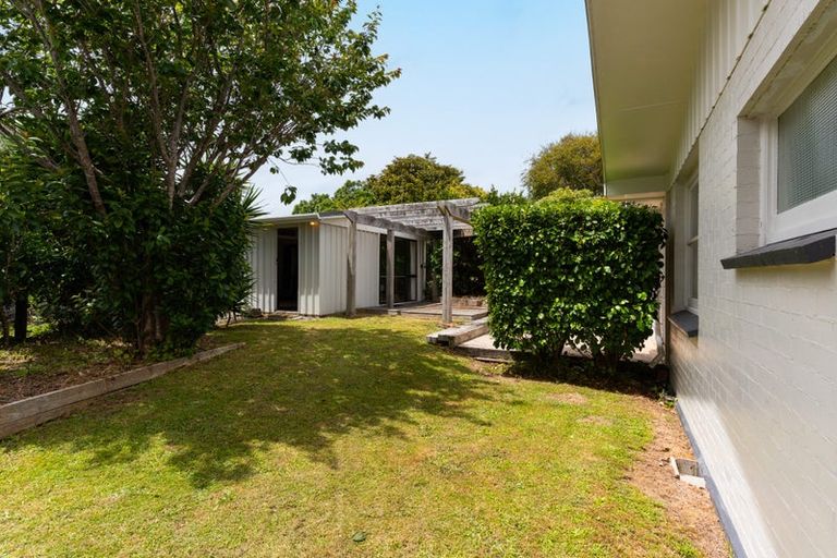 Photo of property in 7 Motukaraka Point, Pauatahanui, Porirua, 5381