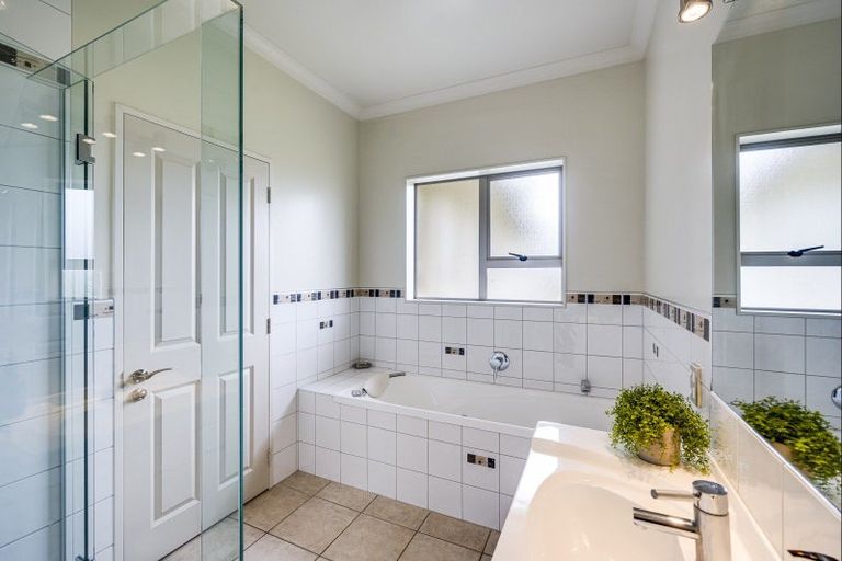 Photo of property in 1316 Southland Road, Longlands, Hastings, 4120