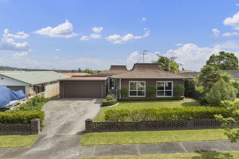 Photo of property in 9 Culver Terrace, Howick, Auckland, 2014