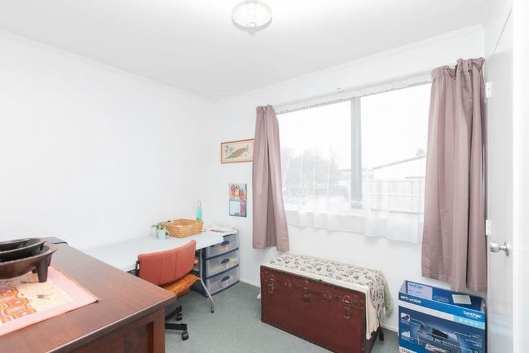 Photo of property in 8a Perry Place, Bader, Hamilton, 3206