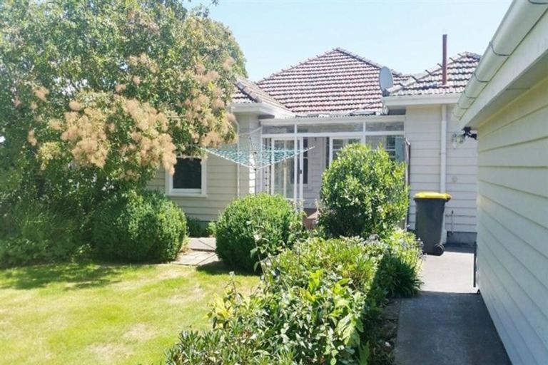 Photo of property in 76 Clyde Road, Ilam, Christchurch, 8041