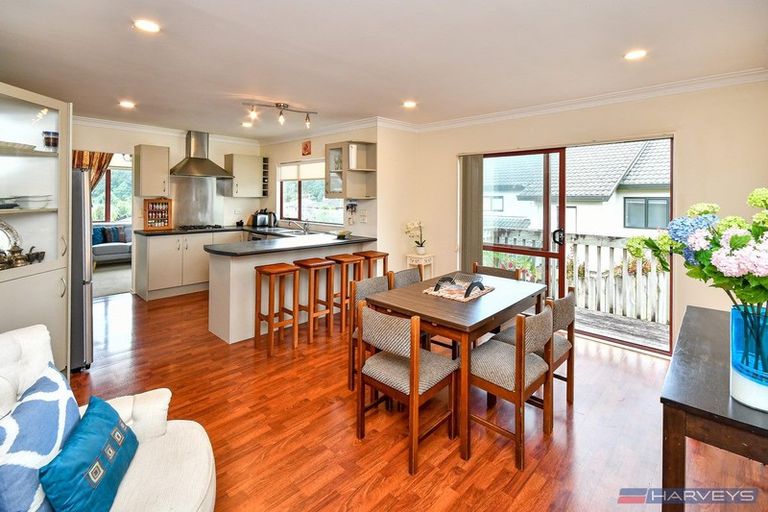 Photo of property in 115 Charles Prevost Drive, The Gardens, Auckland, 2105