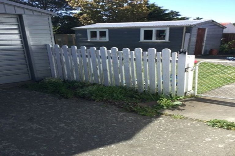 Photo of property in 32 Cranbrook Avenue, Burnside, Christchurch, 8053