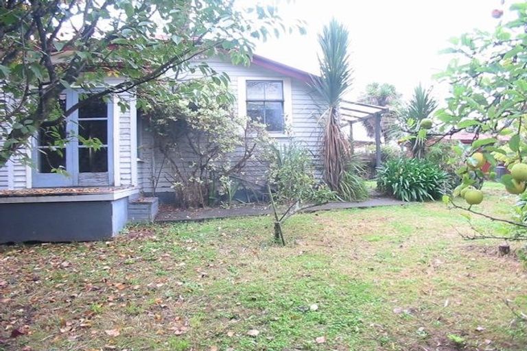 Photo of property in 141 Geraldine Street, Edgeware, Christchurch, 8013