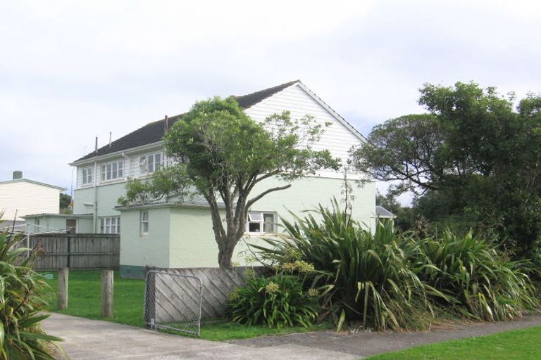 Photo of property in 13 Brown Grove, Fairfield, Lower Hutt, 5011