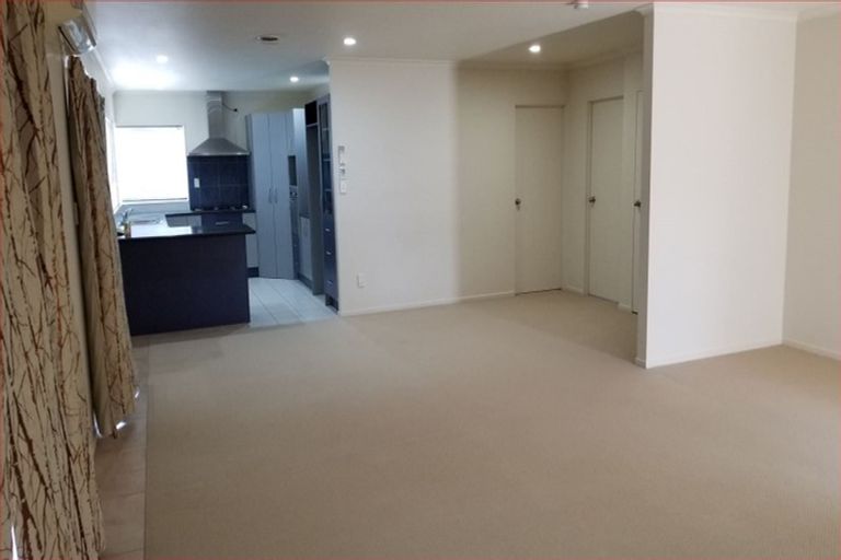 Photo of property in 12 Wheaton Place, Glen Eden, Auckland, 0602