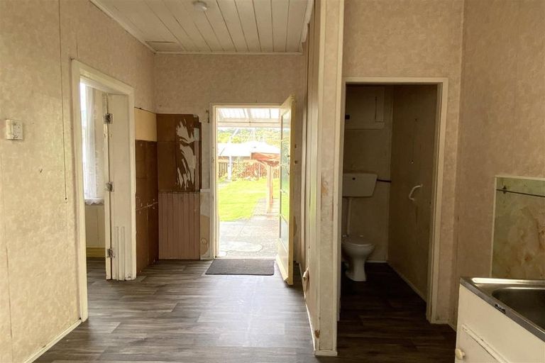 Photo of property in 37 High Street, Greymouth, 7805