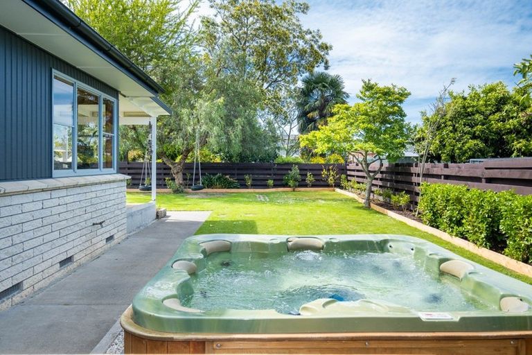 Photo of property in 1 Yeo Place, Taradale, Napier, 4112