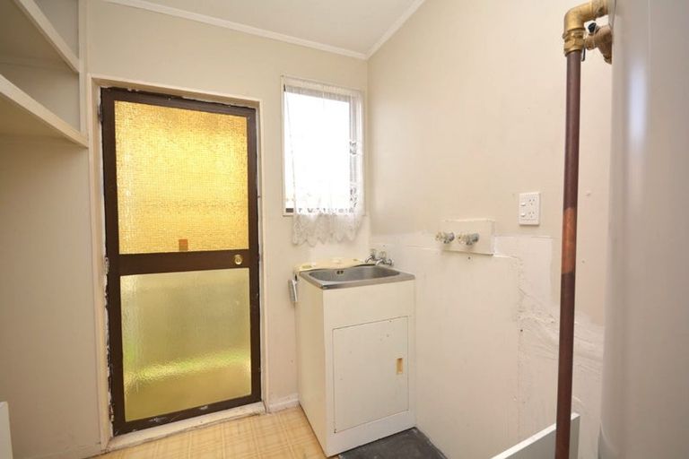 Photo of property in 1/1 Rebecca Rise, Weymouth, Auckland, 2103