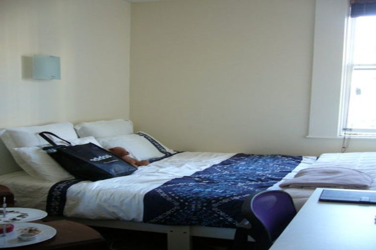 Photo of property in 2/25 Clifton Terrace, Kelburn, Wellington, 6012