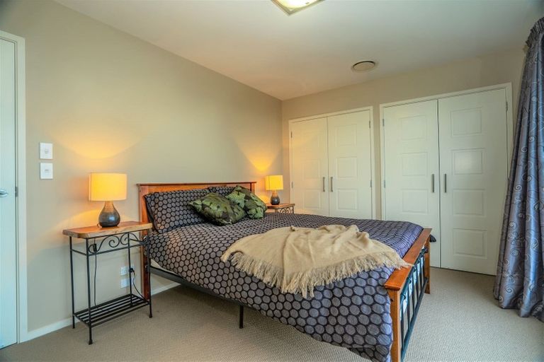 Photo of property in 11 Signal Hill Road, Mount Pleasant, Christchurch, 8081