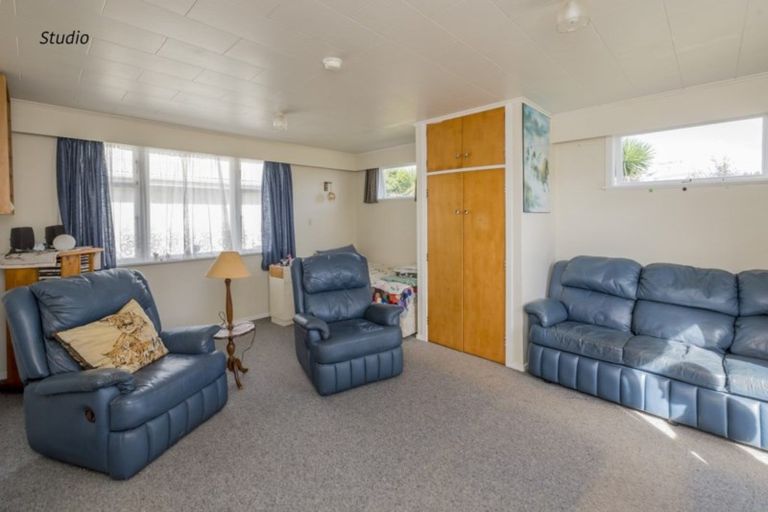 Photo of property in 9 Worcester Street, Levin, 5510