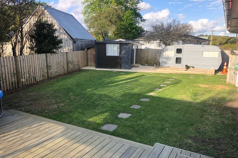 Photo of property in 1/248 Birkdale Road, Birkdale, Auckland, 0626