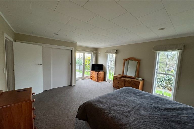 Photo of property in 15 Awarua Crescent, Havelock North, 4130