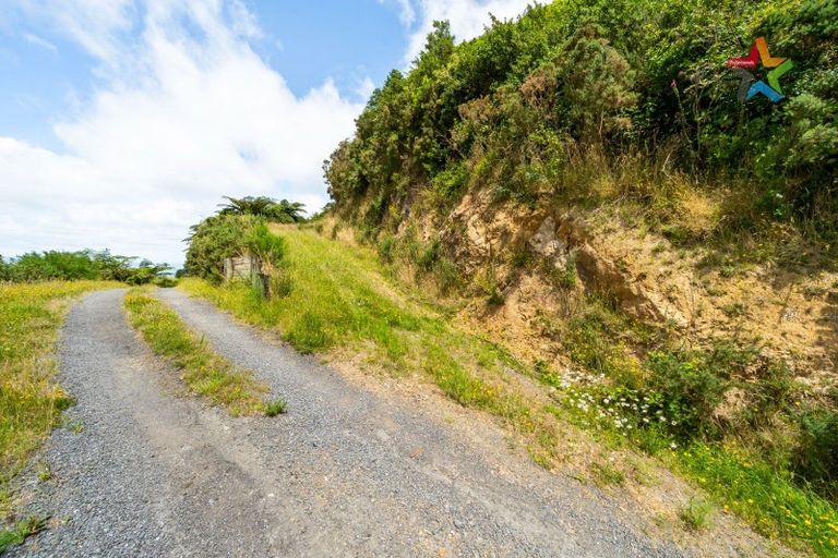 Photo of property in 107 Sweetacres Drive, Belmont, Lower Hutt, 5010