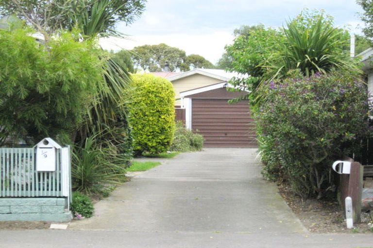 Photo of property in 2/9 Kawau Crescent, Bromley, Christchurch, 8062