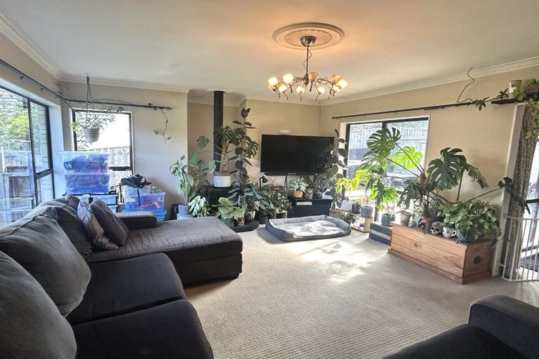 Photo of property in 32 Weggery Drive, Waikanae Beach, Waikanae, 5036