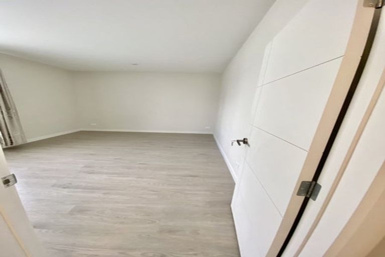 Photo of property in 42 Cirrus Way, Ranui, Auckland, 0612