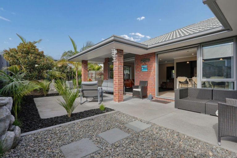 Photo of property in 87 Sandhurst Drive, Papamoa Beach, Papamoa, 3118