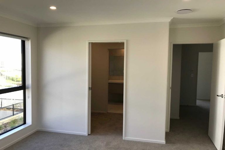 Photo of property in 31 Matairangi Avenue, Totara Heights, Auckland, 2105