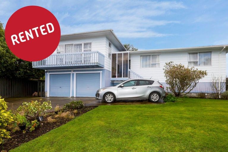 Photo of property in 19 Haylock Grove, Totara Park, Upper Hutt, 5018