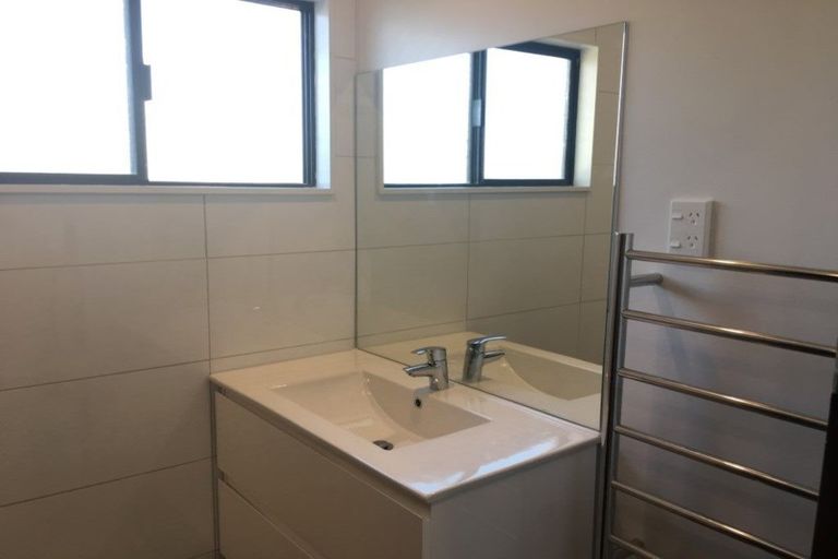 Photo of property in 34 Karewa Parade, Papamoa Beach, Papamoa, 3118