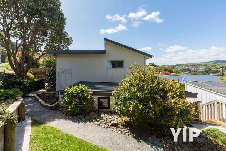 Photo of property in 1/71 Larsen Crescent, Tawa, Wellington, 5028