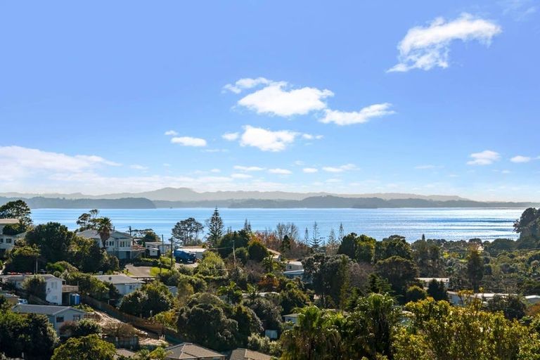 Photo of property in 31 Rishworth Avenue, Stanmore Bay, Whangaparaoa, 0932