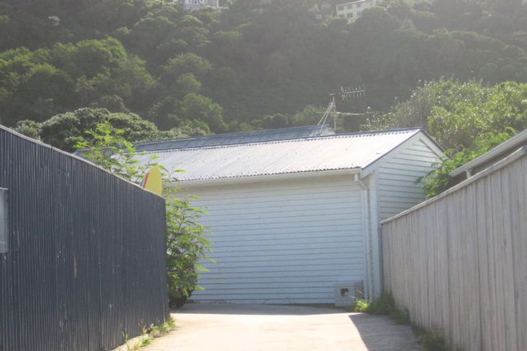 Photo of property in 30 Rua Street, Lyall Bay, Wellington, 6022