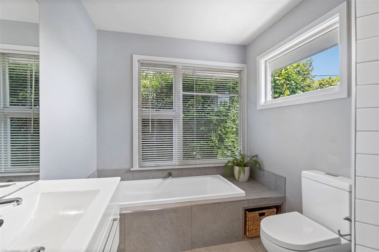 Photo of property in 93 Stanbury Avenue, Somerfield, Christchurch, 8024