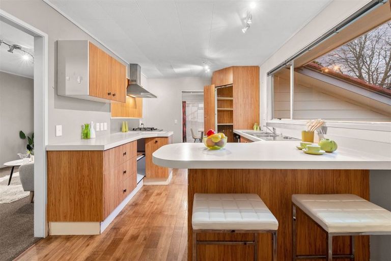 Photo of property in 5 Peterhouse Place, West Harbour, Auckland, 0618